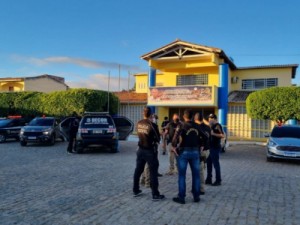 Polícia cumpre sete mandados em Salitre de esquemas de "rachadinha"