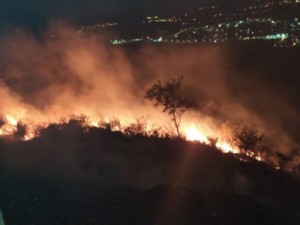 Incêndio é registrado na Serra do Horto, em Juazeiro do Norte