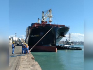 Tripulante desembarca de navio em quarentena após passar mal, e testa positivo para Covid em Upa de Fortaleza