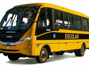 Governo de Barbalha prepara volta as aulas com reforma de 16 ônibus escolar