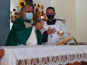 Missa e procissão encerram festejos de São Vicente de Paulo no Bairro Alto da Alegria