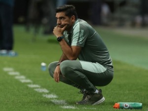 Abel exalta esforço do Palmeiras no empate com o Bahia mesmo sem "melhor entrosamento"