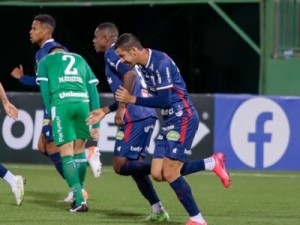 Fortaleza vence Chapecoense na abertura da 27ª rodada da Série A do Brasileirão
