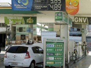 Preços de gasolina, diesel e gás de botijão tiveram nova alta nesta semana, diz ANP