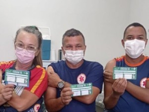 Barbalha inicia aplicação de doses de reforço em profissionais da saúde