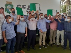 Barbalha ganha Areninhas e 30 mil m² de asfalto, ordens de serviços assinadas