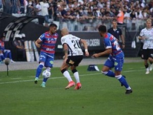 Derrota para o Corinthians deixa evidente o peso dos desfalques no Fortaleza