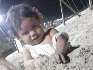 Mãe de bebê morto com mordidas se diz 'insatisfeita' com julgamento do ex