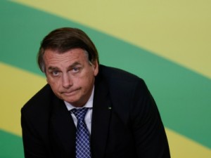 Ao falar em reajuste para servidor, Bolsonaro ignora alerta técnico de que não há espaço no orçamento