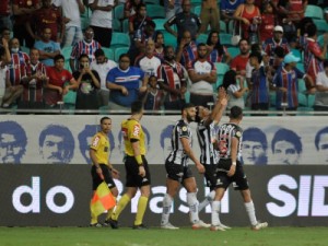 "O Galo ganhou!": Atlético-MG é campeão brasileiro e encerra jejum de 50 anos