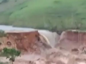 Chuvas: Barragens rompem, destroem casas e dessa quase 250 desabrigados na Bahia