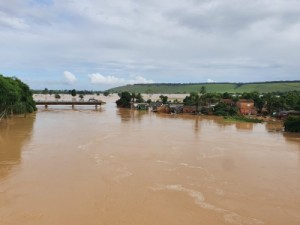 BA tem 10 mortos, 267 feridos e 6,3 mil desabrigados; estado registra 220 mil atingidos pela chuva e 51 municípios em emergência