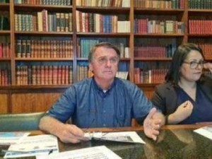 Ministro decide manter inquérito que apura fake news de Bolsonaro sobre vacinas