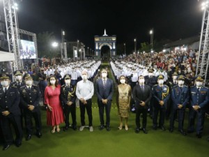 Em dia histórico, quase 2 mil policiais e bombeiros militares são promovidos em três solenidades