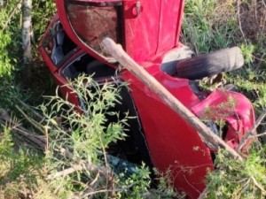 Acidente com dois carros deixa 10 pessoas da mesma família feridas na BR-293