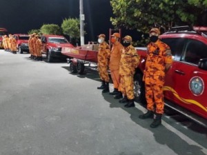 Ceará envia 25 bombeiros e equipamentos para ajudar o sul da Bahia