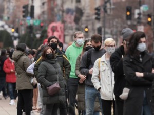 EUA batem recorde da pandemia, com mais de 260 mil casos de Covid por dia