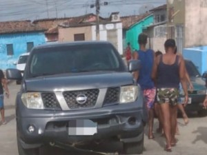 Motorista de carro adaptado para deficiente é assassinado a facadas após colisão com outro veículo