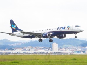 Passageiro se recusa a usar máscara, agride comissária e avião retorna ao aeroporto de Fortaleza