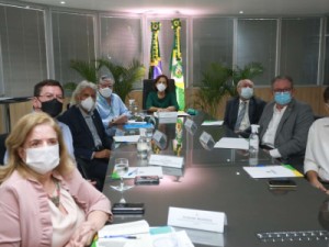 Hub de gás natural no Porto do Pecém: Governo do Ceará e empresa britânica assinam memorando de entendimento