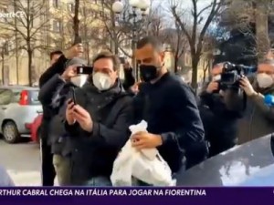 Ex-Ceará e Palmeiras, Arthur Cabral está na Itália para assinar com a Fiorentina