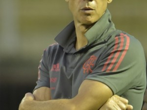 Paulo Sousa estreia com vitória no Flamengo e vibra com início de trabalho: "Muito satisfeito"
