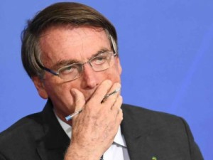 Especialistas criticam viagem de Bolsonáro à Rússia