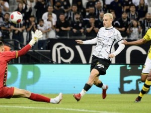 Corinthians encerra jejuns, domina São Bernardo e vence terceira seguida