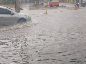 Canindé-CE Chuva e ruas alagadas depois da cidade sentir tremor de terra