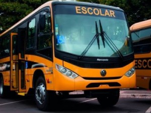 Barbalha: Pais de alunos reclamam sobre o uso do transporte escolar por terceiros