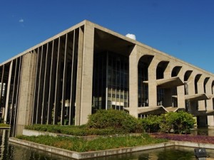 Governo estuda 'solução' contra bloqueio do Telegram definido por Moraes, diz ministro da Justiça