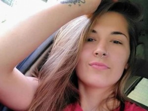 Modelo e irmã adolescente são mortas com golpes de facão no ES e padrasto é suspeito