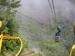 Descarga elétrica em cabo interrompe atividades do bondinho de Ubajara, no Ceará