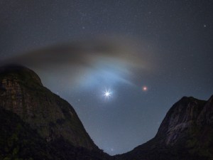 Fotógrafo brasileiro 'emplaca' foto do dia da Nasa com registro da conjunção de Vênus e Marte