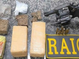 Polícia apreende droga, arma e munição com menor de idade no Crato