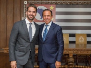 Em carta, Leite diz que Doria é o candidato do PSDB à Presidência: 'qualquer caminho diferente dependeria de entendimento com o próprio candidato'