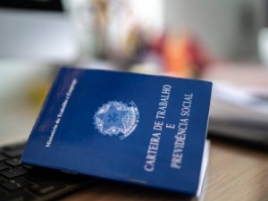 Taxa de desemprego do Brasil deve ficar entre as maiores do mundo em 2022; veja ranking