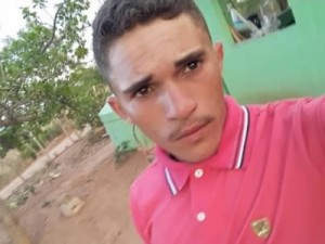 Jovem assassinado a tiros depois de sair do trabalho com salário, em Juazeiro