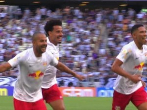 Com gol de Ytalo, Bragantino vence Ceará e assume liderança temporária