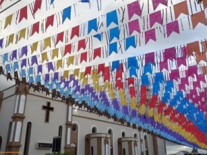 Ornamentação avança no centro de Barbalha para a Festa de Santo Antônio