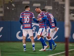 Histórico! Fortaleza vence Colo-Colo e está nas oitavas da Libertadores