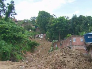 Tristeza, sobe para 127 mortes e mais de 9 mil desabrigados pelas chuvas em Pernambuco