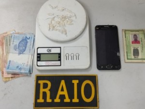 Polícia com denúncia anônima flagra e prende jovem com droga em Barbalha