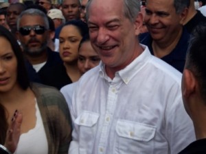 Em Salvador, Ciro participa de desfile cívico da Independência do Brasil na BA