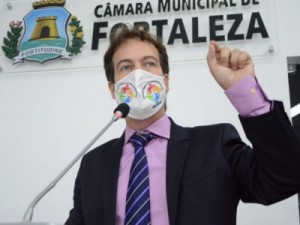 Vereador do PDT diz que petistas ligaram para prefeitos cearenses pedindo apoio para Izolda