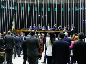 Câmara conclui votação em primeiro turno da PEC dos Benefícios Sociais