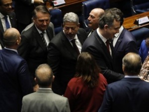 Orçamento nas mãos do Congresso: Parlamentares já dominam um quarto dos recursos livres do governo