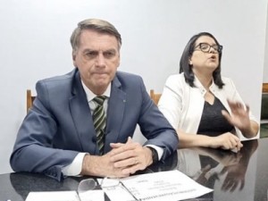 Bolsonaro ironiza manifestos a favor da democracia