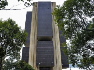 Contas públicas fecham maio com déficit de R$ 33 bilhões, informa BC