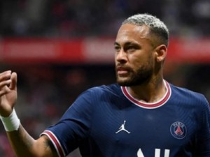 Justiça espanhola pede dois anos de prisão a Neymar e jogador será julgado em outubro